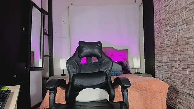 kitty queen10 online show from 11-22-25, 03:38