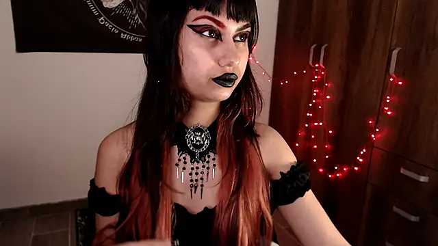 Snapshot of Little-Lucifer chatting on 03-11-26, 11:00 Little-Lucifer online show from 03-11-26, 11:00