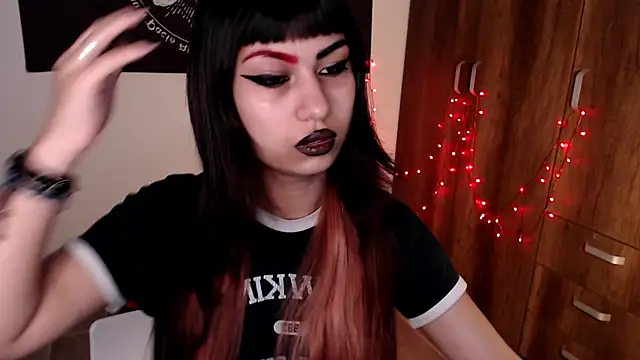 Snapshot of Little-Lucifer chatting on 04-05-26, 05:21 Little-Lucifer online show from 04-05-26, 05:21