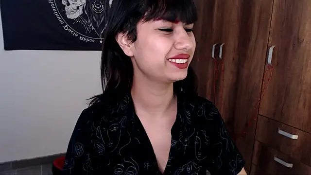 Snapshot of Little-Lucifer chatting on 05-15-26, 06:48 Little-Lucifer online show from 05-15-26, 06:48
