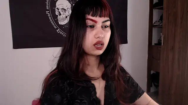 Snapshot of Little-Lucifer chatting on 06-26-26, 05:17 Little-Lucifer online show from 06-26-26, 05:17
