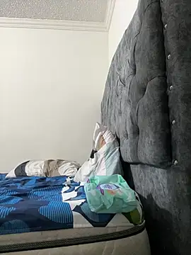 ZMalco2Hend8 online show from 04-21-26, 02:51