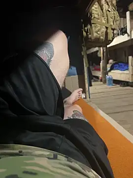 Snapshot of Artur6663 chatting on 03-05-25, 07:49 Artur6663 online show from 03-05-25, 07:49