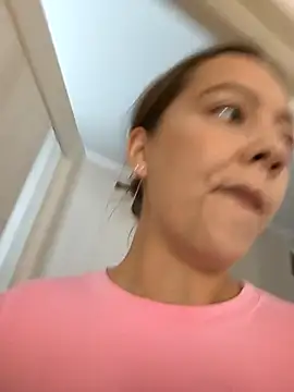 AliceBrayan online show from 10-01-25, 05:02