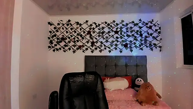 Lilith Miller21 online show from 12-20-25, 06:59