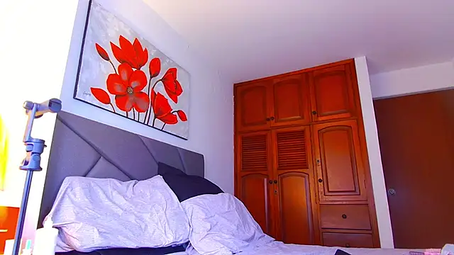 bellatrix25 online show from 02-20-26, 06:19