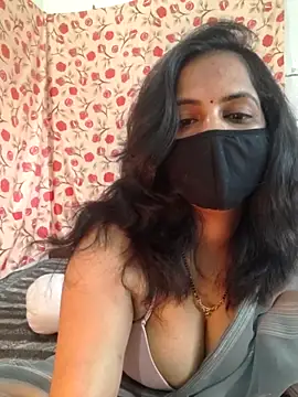 Snapshot of Nehubhabhi26 chatting on 03-07-25, 09:07 Nehubhabhi26 online show from 03-07-25, 09:07
