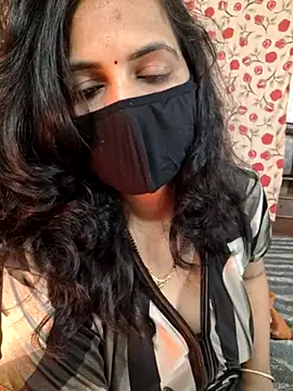 Snapshot of Nehubhabhi26 chatting on 03-18-25, 10:03 Nehubhabhi26 online show from 03-18-25, 10:03