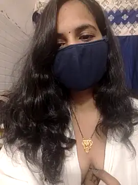 Snapshot of Nehubhabhi26 chatting on 10-08-25, 04:43 Nehubhabhi26 online show from 10-08-25, 04:43