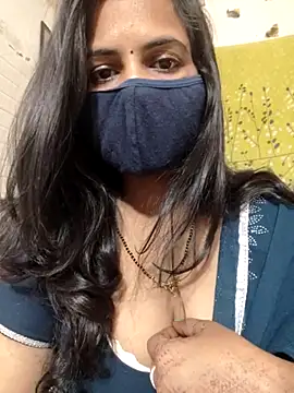 Snapshot of Nehubhabhi26 chatting on 10-14-25, 04:57 Nehubhabhi26 online show from 10-14-25, 04:57