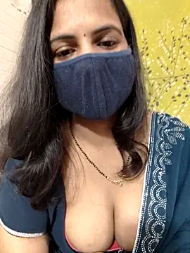 Snapshot of Nehubhabhi26 chatting on 10-24-25, 04:20 Nehubhabhi26 online show from 10-24-25, 04:20
