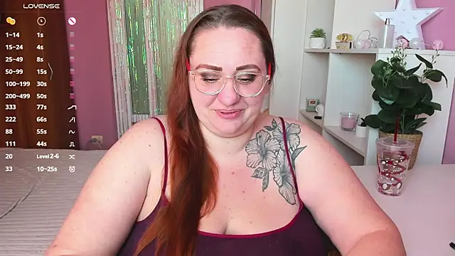 Snapshot of lovely_adelle chatting on 12-19-24, 11:18 lovely adelle online show from 12-19-24, 11:18