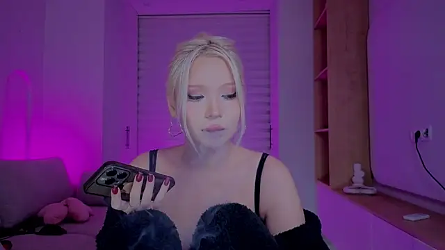 RileyMee online show from 11-04-25, 12:32