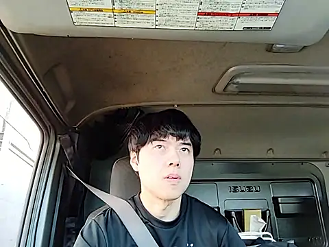 whitebriefboy online show from 06-09-26, 09:37