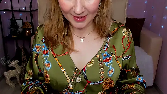 Snapshot of Helens_love chatting on 12-29-24, 01:56 Helens love online show from 12-29-24, 01:56