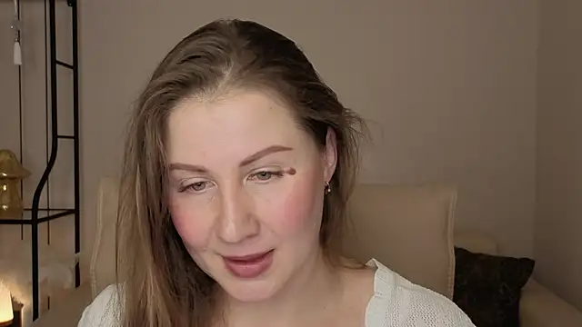 Helens love online show from 11-28-25, 01:52