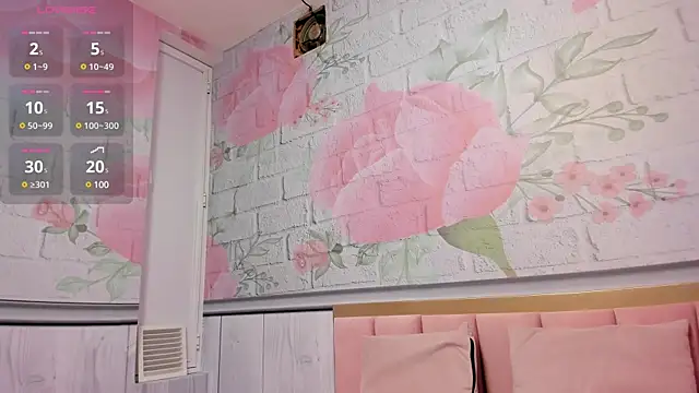 Snapshot of Annie_Cute18_ chatting on 02-20-25, 04:07 Annie Cute18 online show from 02-20-25, 04:07