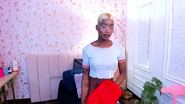 amber-hill online show from 02-10-26, 07:07