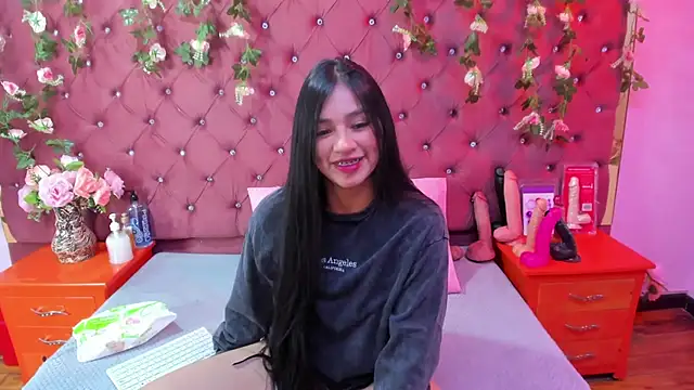 Mariana Prin online show from 10-23-25, 01:38