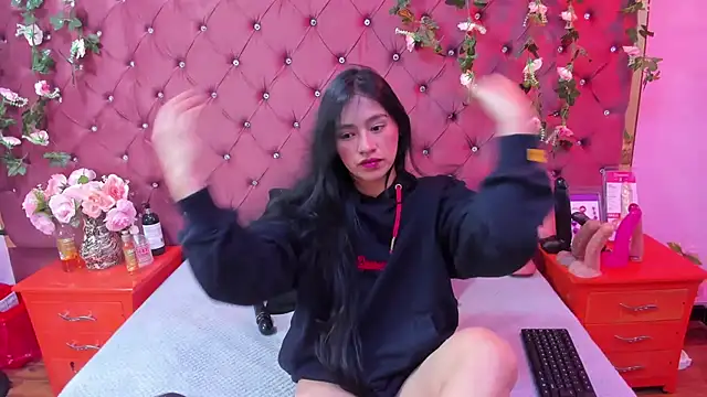 Mariana Prin online show from 11-29-25, 02:47