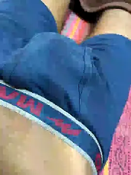 Snapshot of Yours_daddy6728 chatting on 01-07-25, 08:34 Yours daddy6728 online show from 01-07-25, 08:34