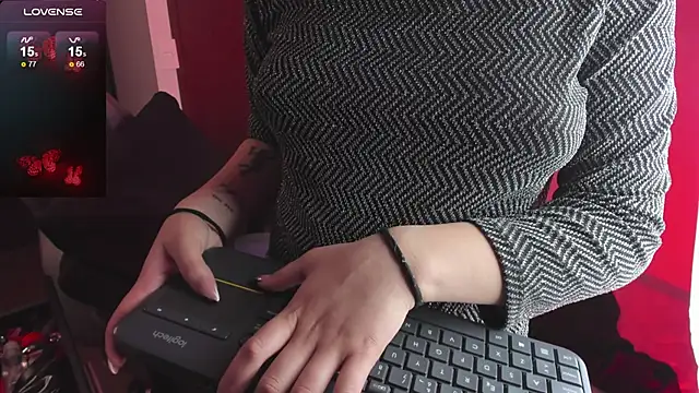 hitomi arata online show from 12-28-24, 05:14