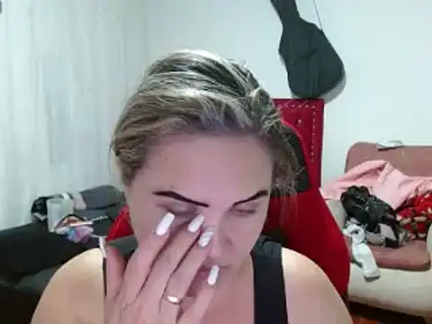 Snapshot of helenca43 chatting on 02-08-25, 03:41 helenca43 online show from 02-08-25, 03:41