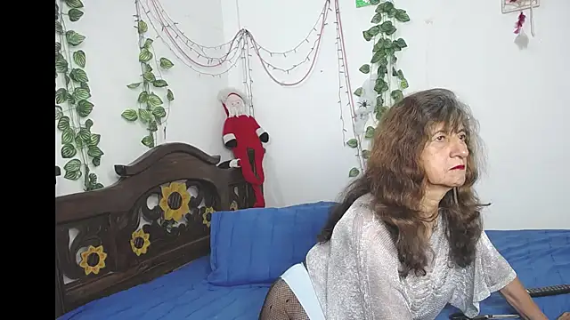 DominaLeona online show from 11-19-25, 07:58