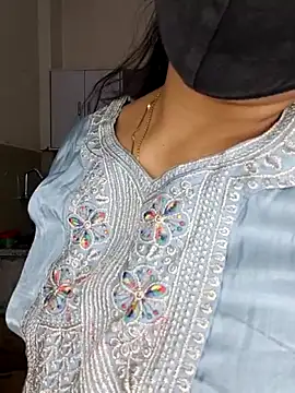 riya190 online show from 04-22-26, 05:36