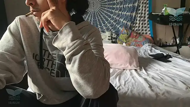 Snapshot of isissun03 chatting on 01-06-26, 12:53 isissun03 online show from 01-06-26, 12:53