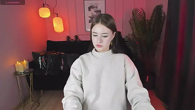 Lily Moonlight online show from 12-20-24, 02:05