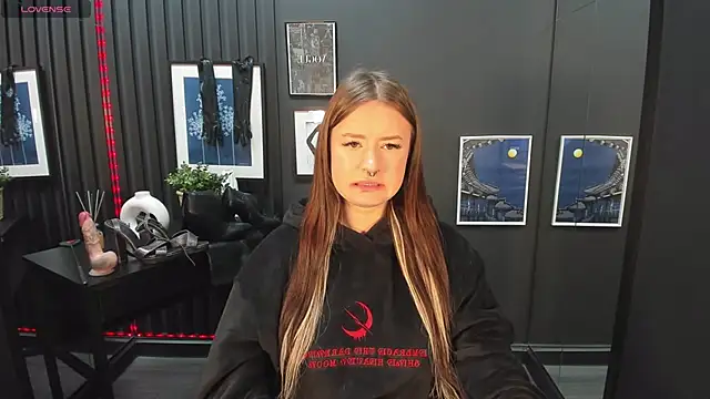 Lily Moonlight online show from 01-09-25, 07:10