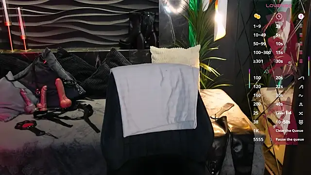Lily Moonlight online show from 06-23-26, 06:55