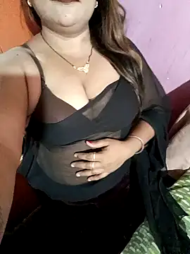 Snapshot of Beautyy38 chatting on 01-11-25, 03:20 Beautyy38 online show from 01-11-25, 03:20