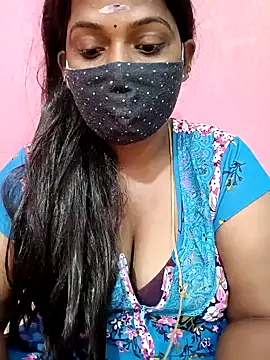 Snapshot of Renuma chatting on 01-10-25, 04:01 Renuma online show from 01-10-25, 04:01