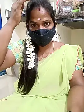 Snapshot of Renuma chatting on 02-17-25, 01:21 Renuma online show from 02-17-25, 01:21