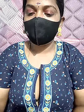 Snapshot of Renuma chatting on 09-10-25, 02:44 Renuma online show from 09-10-25, 02:44