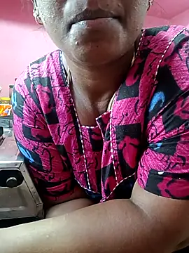 Snapshot of Renuma chatting on 10-04-25, 06:44 Renuma online show from 10-04-25, 06:44