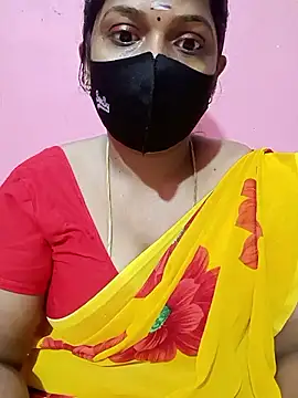 Snapshot of Renuma chatting on 10-27-25, 11:36 Renuma online show from 10-27-25, 11:36