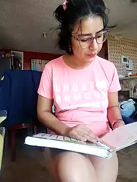 Snapshot of Im_Alma_ chatting on 01-18-25, 02:02 Im Alma online show from 01-18-25, 02:02