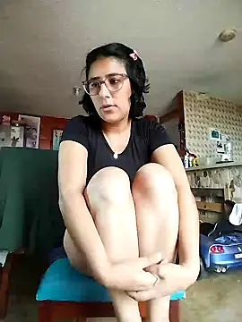 Snapshot of Im_Alma_ chatting on 03-06-25, 04:07 Im Alma online show from 03-06-25, 04:07