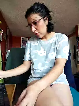 Snapshot of Im_Alma_ chatting on 03-19-25, 01:29 Im Alma online show from 03-19-25, 01:29