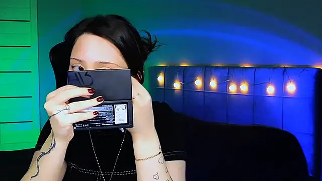 Stacy Gonzales  online show from 12-12-24, 06:14