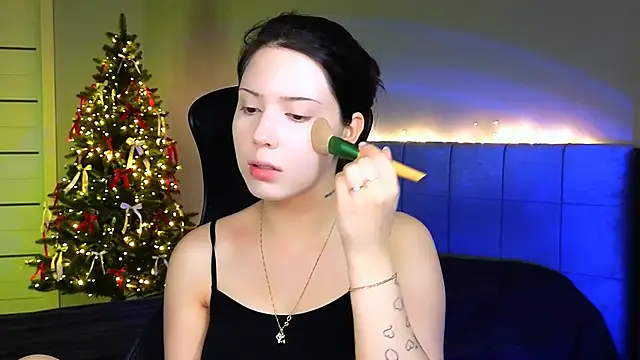 Stacy Gonzales  online show from 01-28-25, 07:22