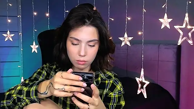 Stacy Gonzales  online show from 10-18-25, 09:43