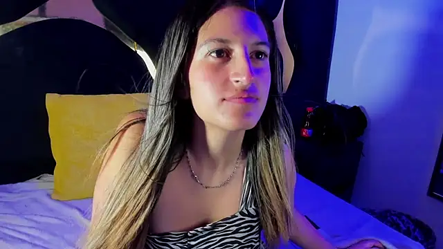 GiaRoussel online show from 11-12-25, 03:12