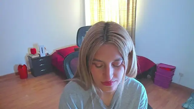 GiaRoussel online show from 03-25-26, 02:23