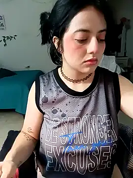 Lin-cute online show from 02-07-25, 03:45