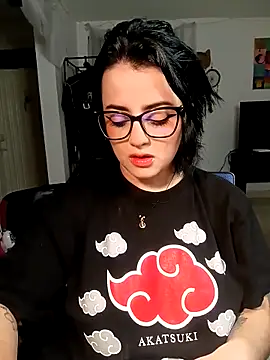 Lin-cute online show from 03-14-25, 03:48