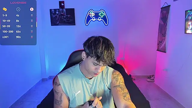 Snapshot of LuciferM_Star chatting on 11-14-25, 02:54 LuciferM Star online show from 11-14-25, 02:54